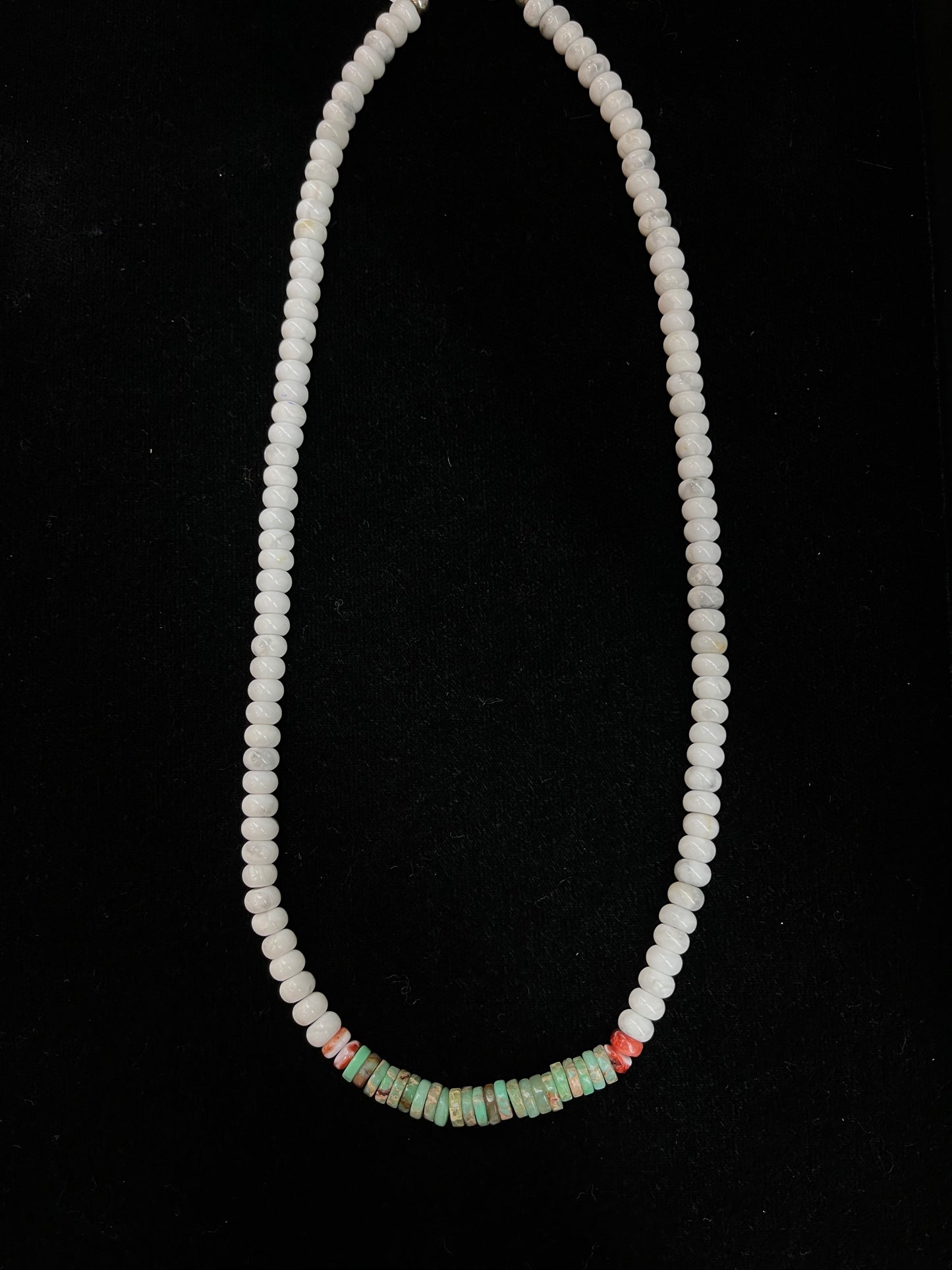 19" 5mm Howlite, Turquoise, and Spiny Oyster Necklace