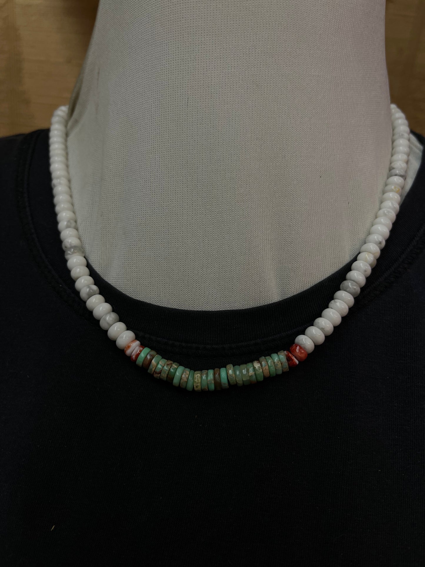 19" 5mm Howlite, Turquoise, and Spiny Oyster Necklace