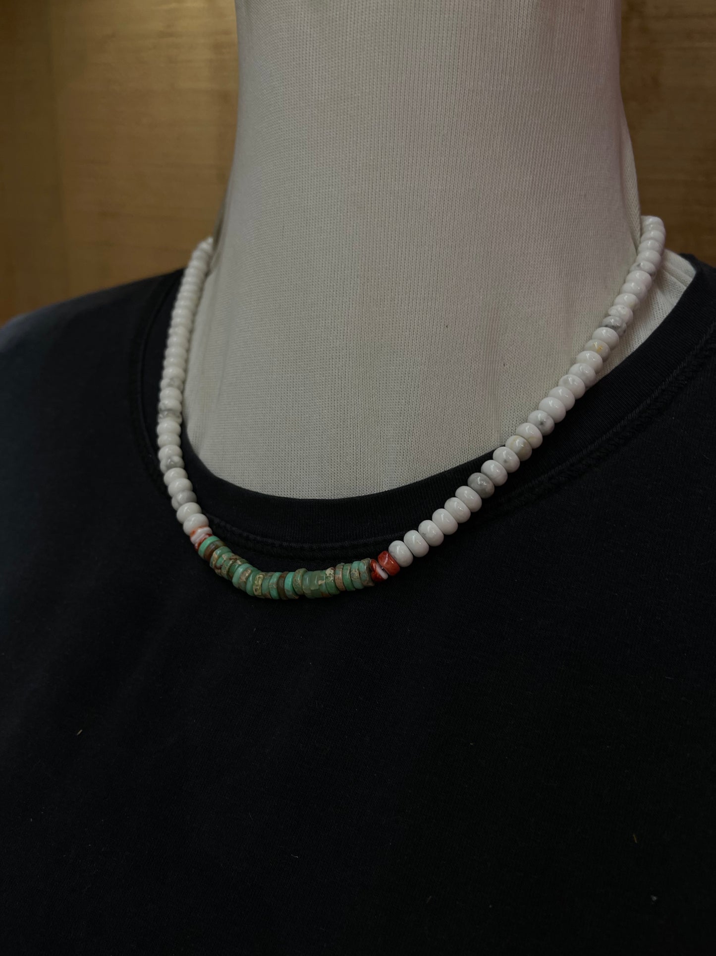 19" 5mm Howlite, Turquoise, and Spiny Oyster Necklace