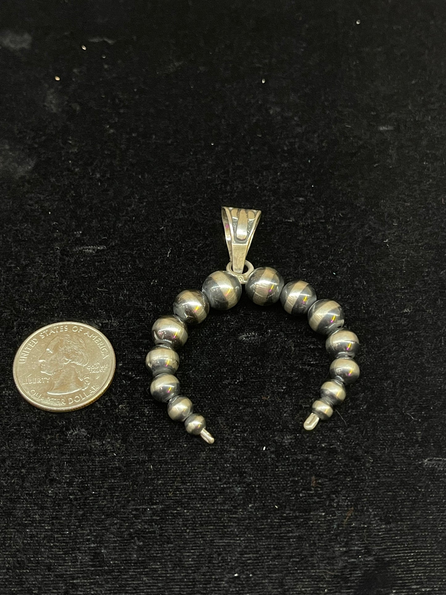 Graduated Navajo Pearl Pendant