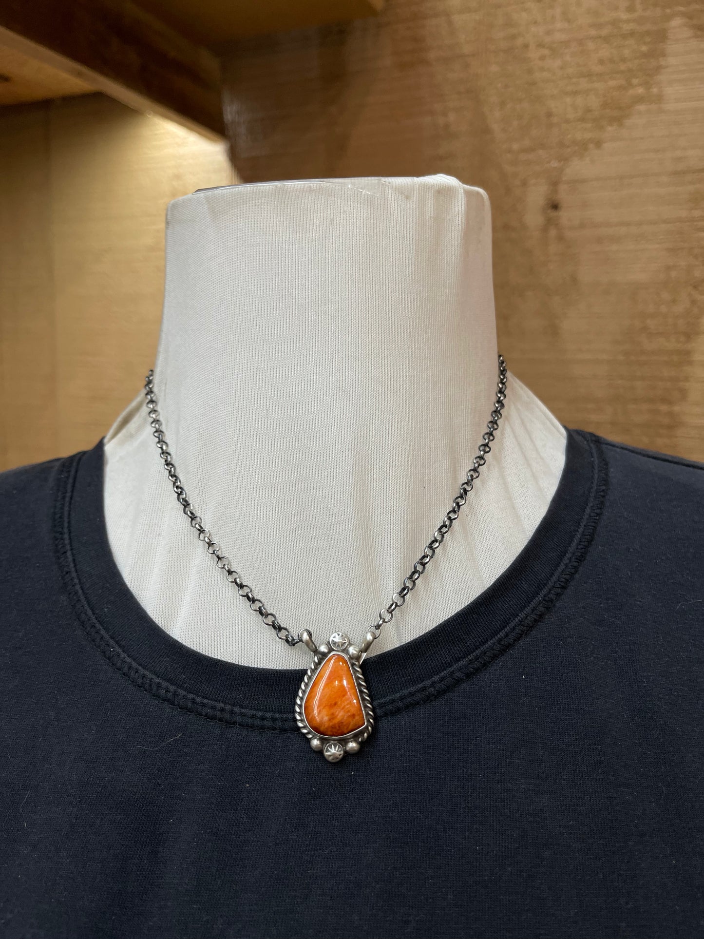 16" Spiny Oyster Necklace by Augustine Largo, Navajo
