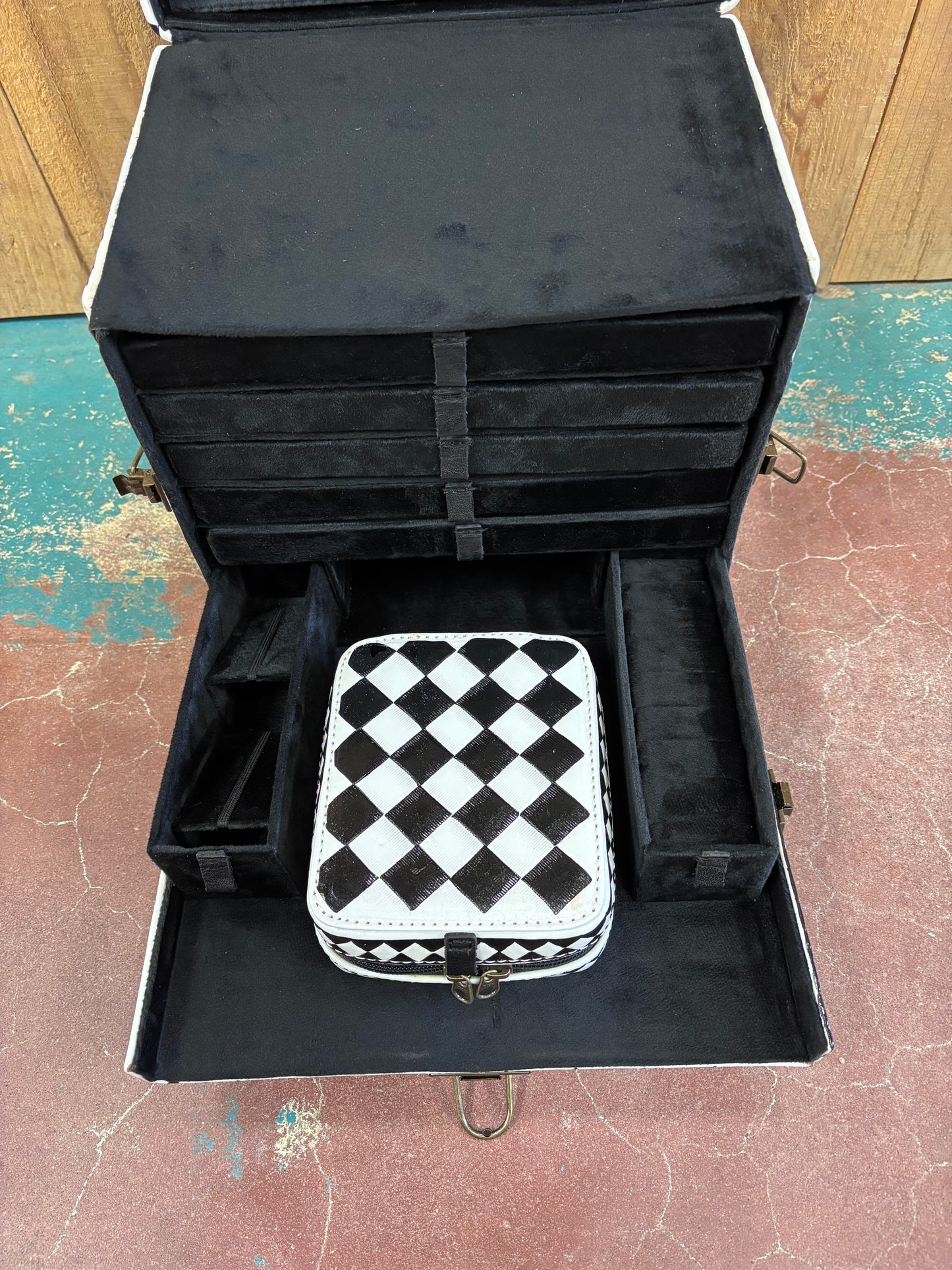 Black And White Checkered Train Case Jewelry Box