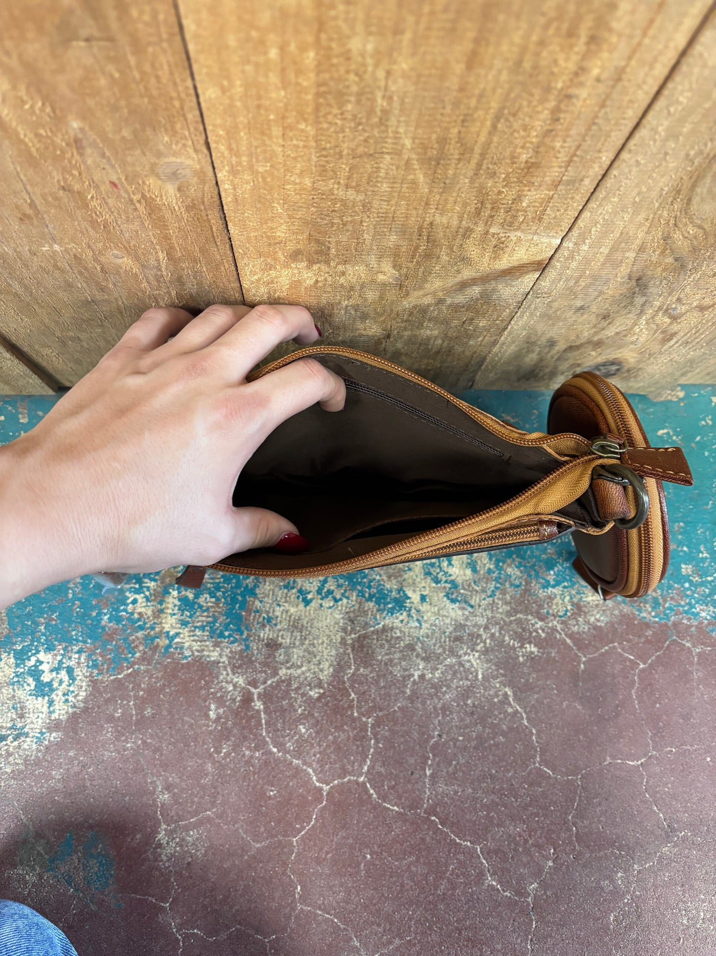 Brown Flower Tooled Leather Crossbody Purse