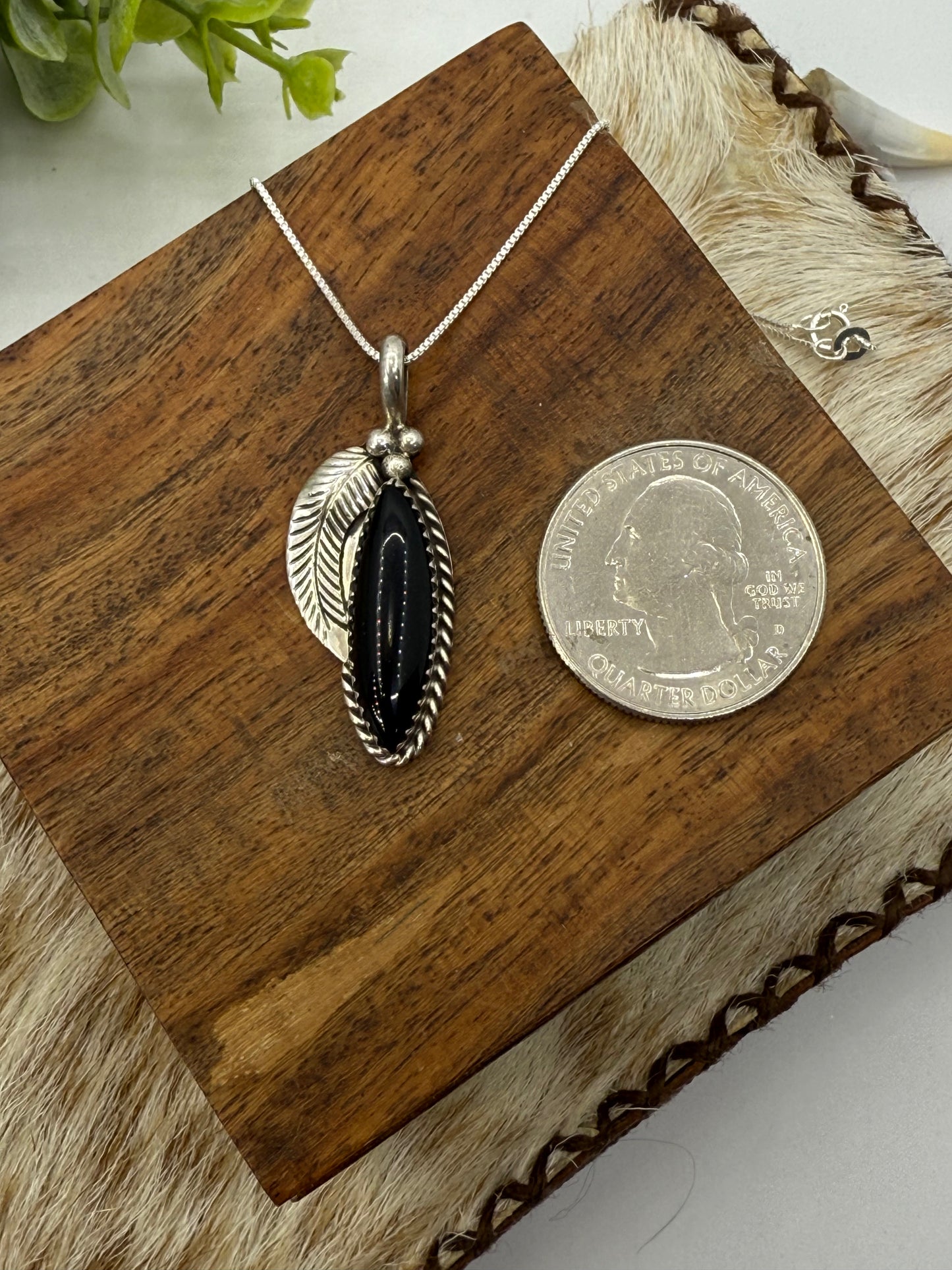 18" Black Onyx With Feather Pendant Navajo Made