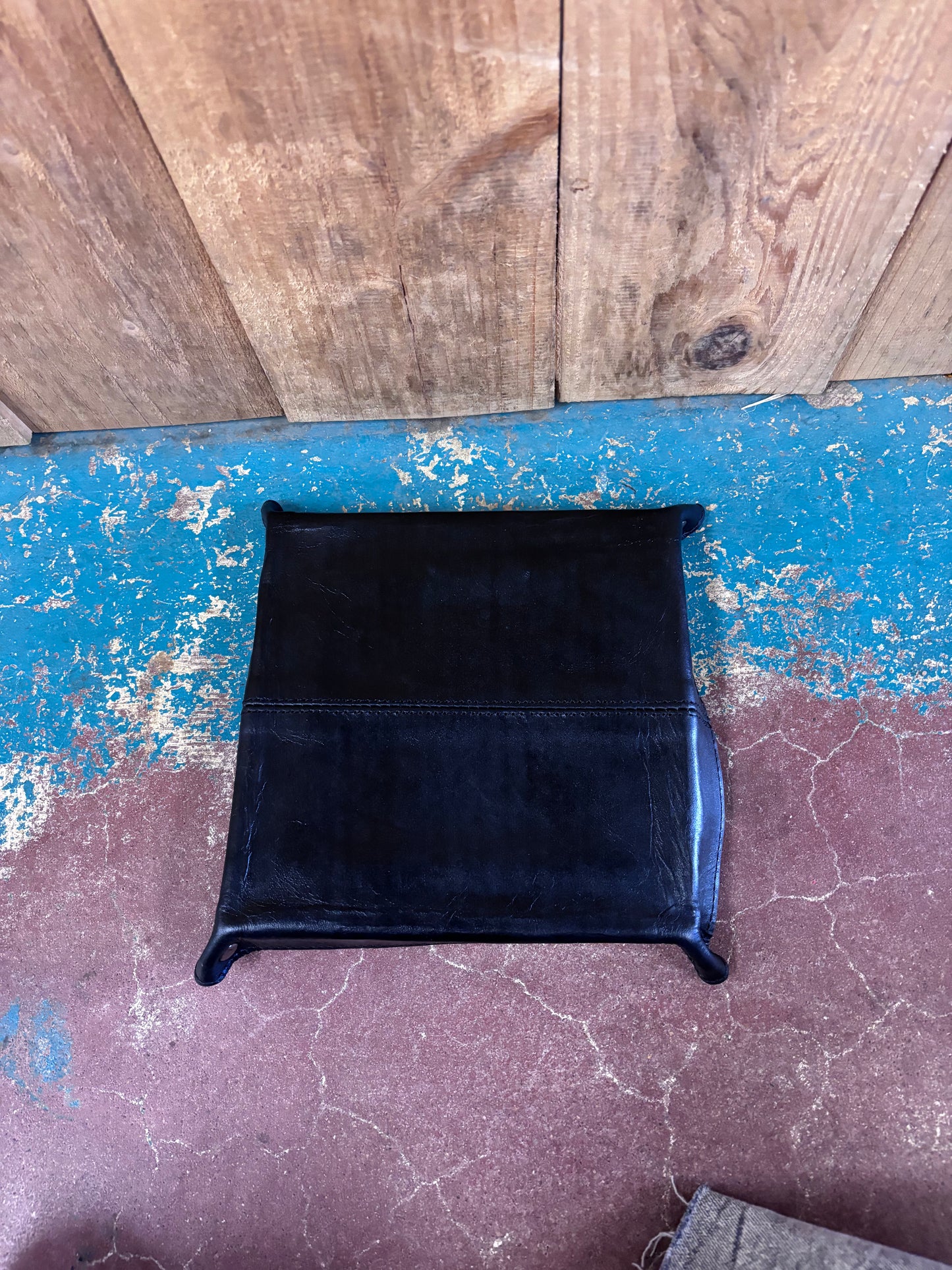 Turquoise Outlined Flower Tooled Cowhide Jewelry Tray