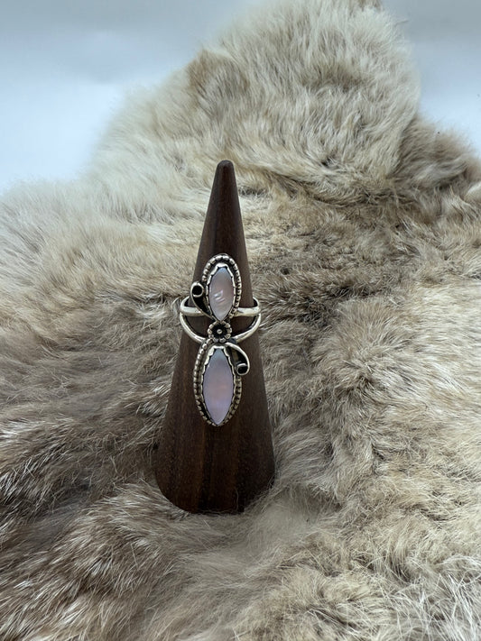 5.0 Vintage Mother of Pearl Ring