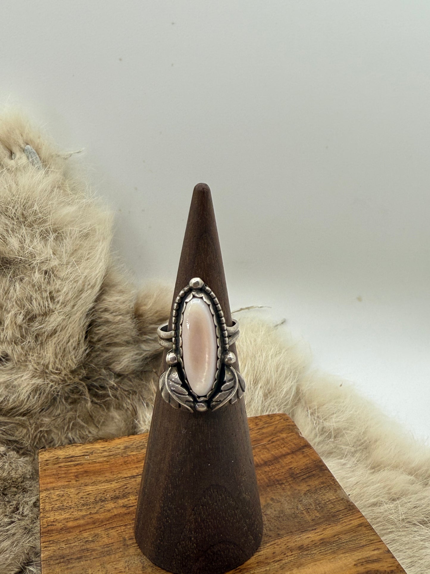 4.5 Vintage Mother of Pearl Ring