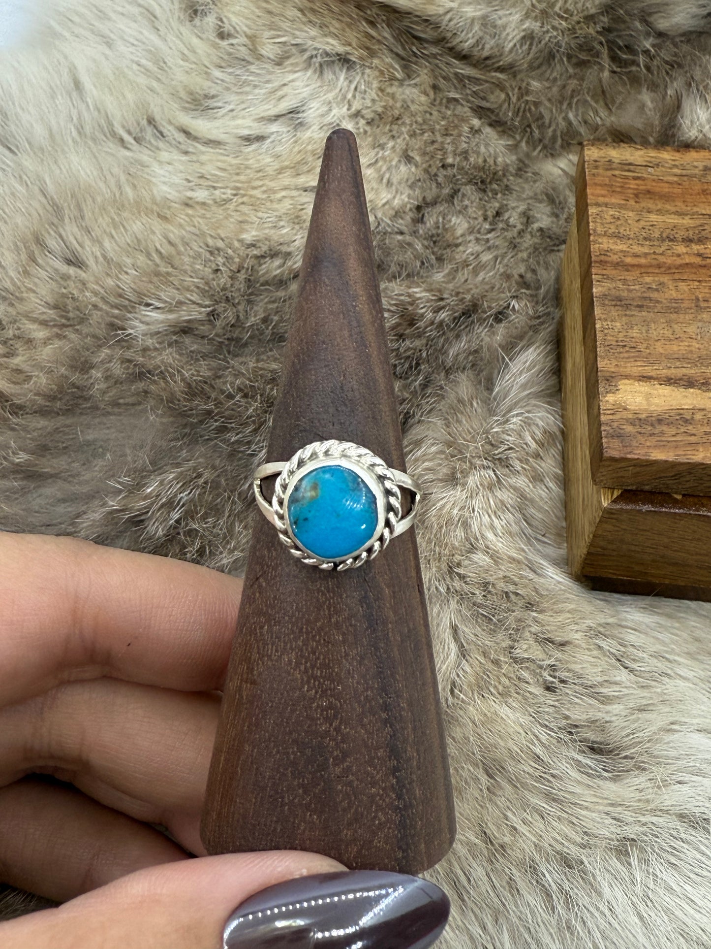 7.5 Round Turquoise Ring