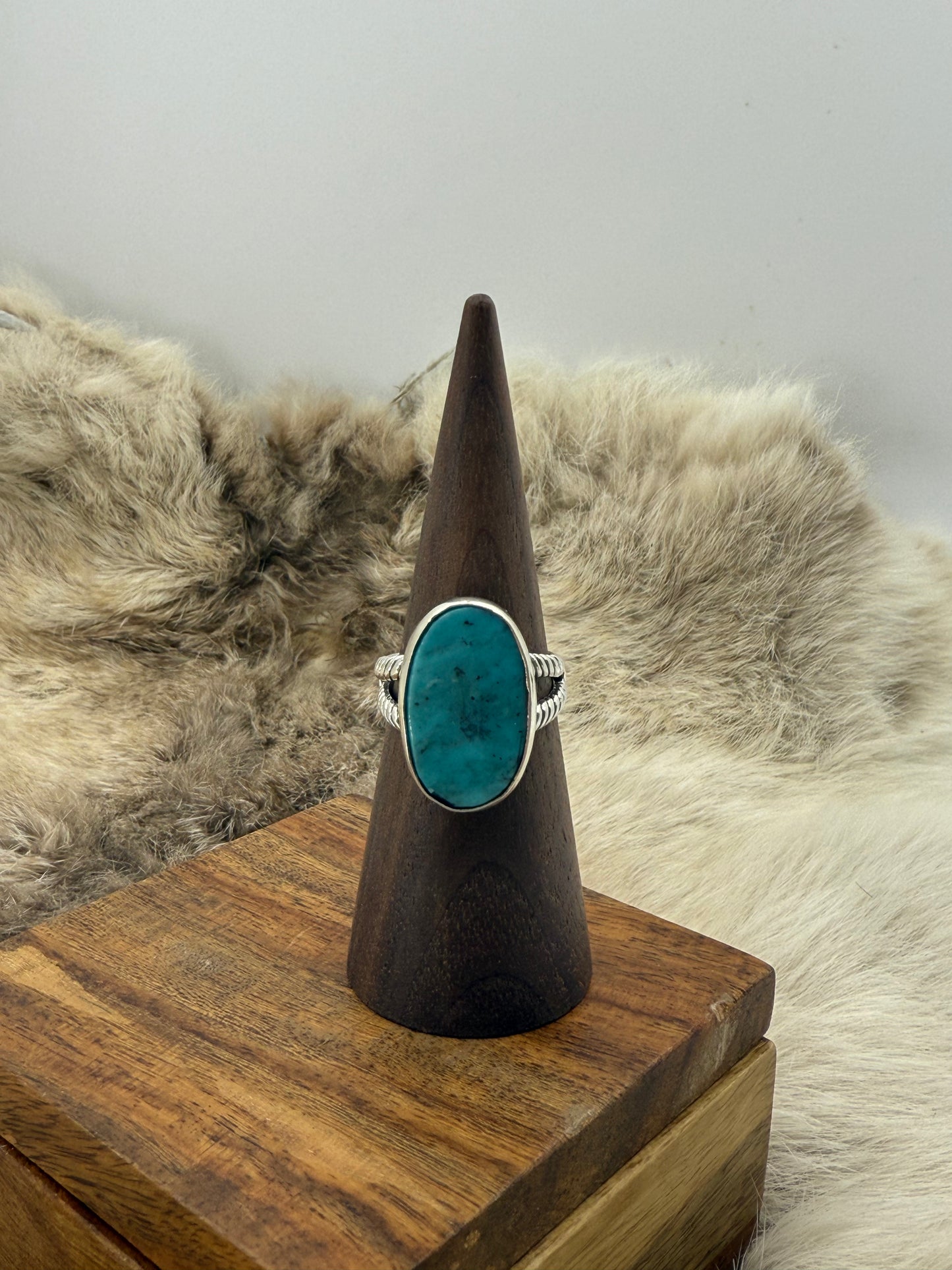 9.0 Oval Turquoise Ring