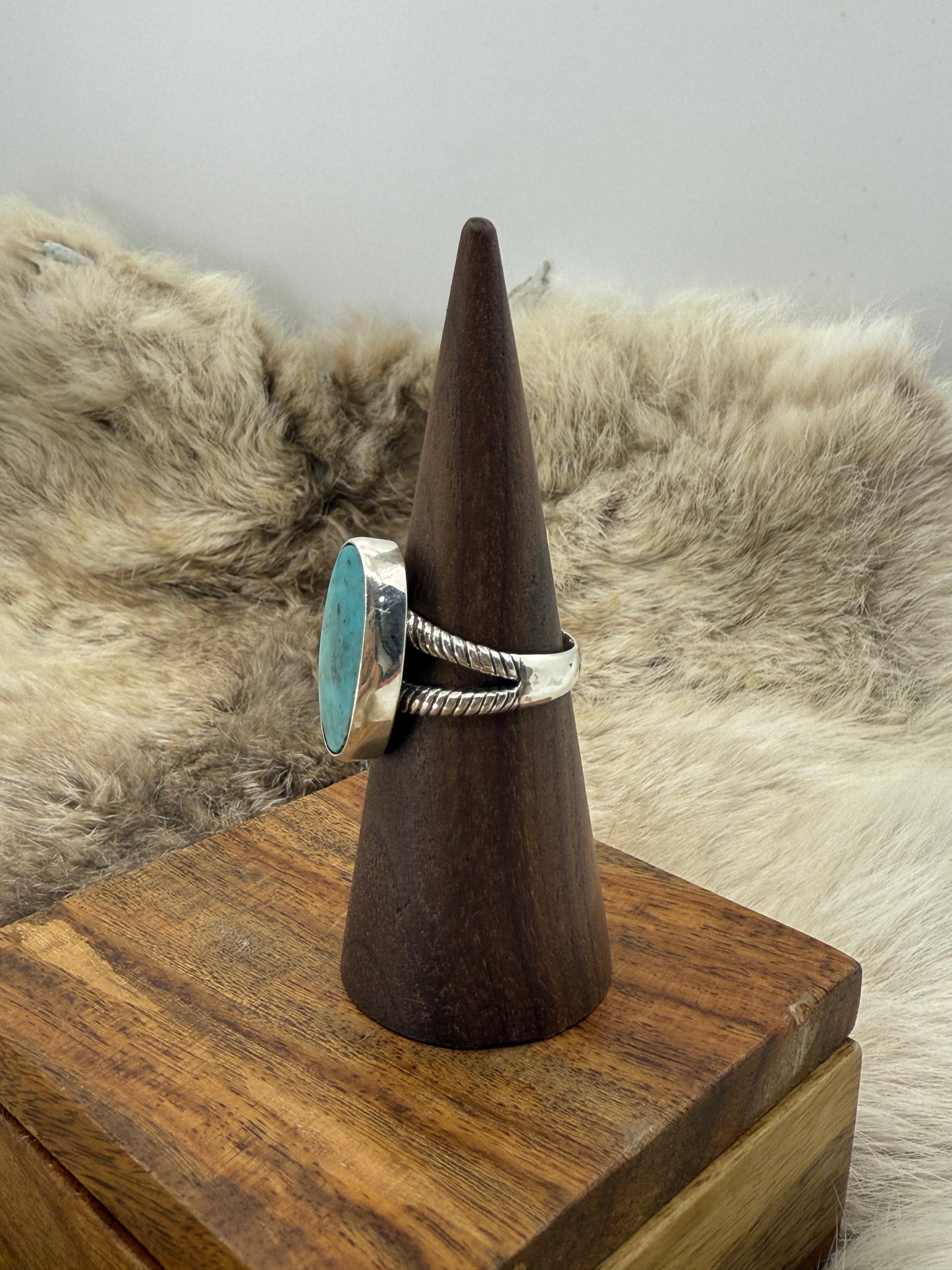 9.0 Oval Turquoise Ring