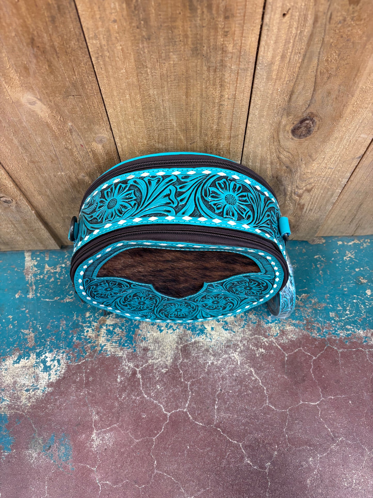 Turquoise Tooled Brown Cowhide Canteen Leather Purse
