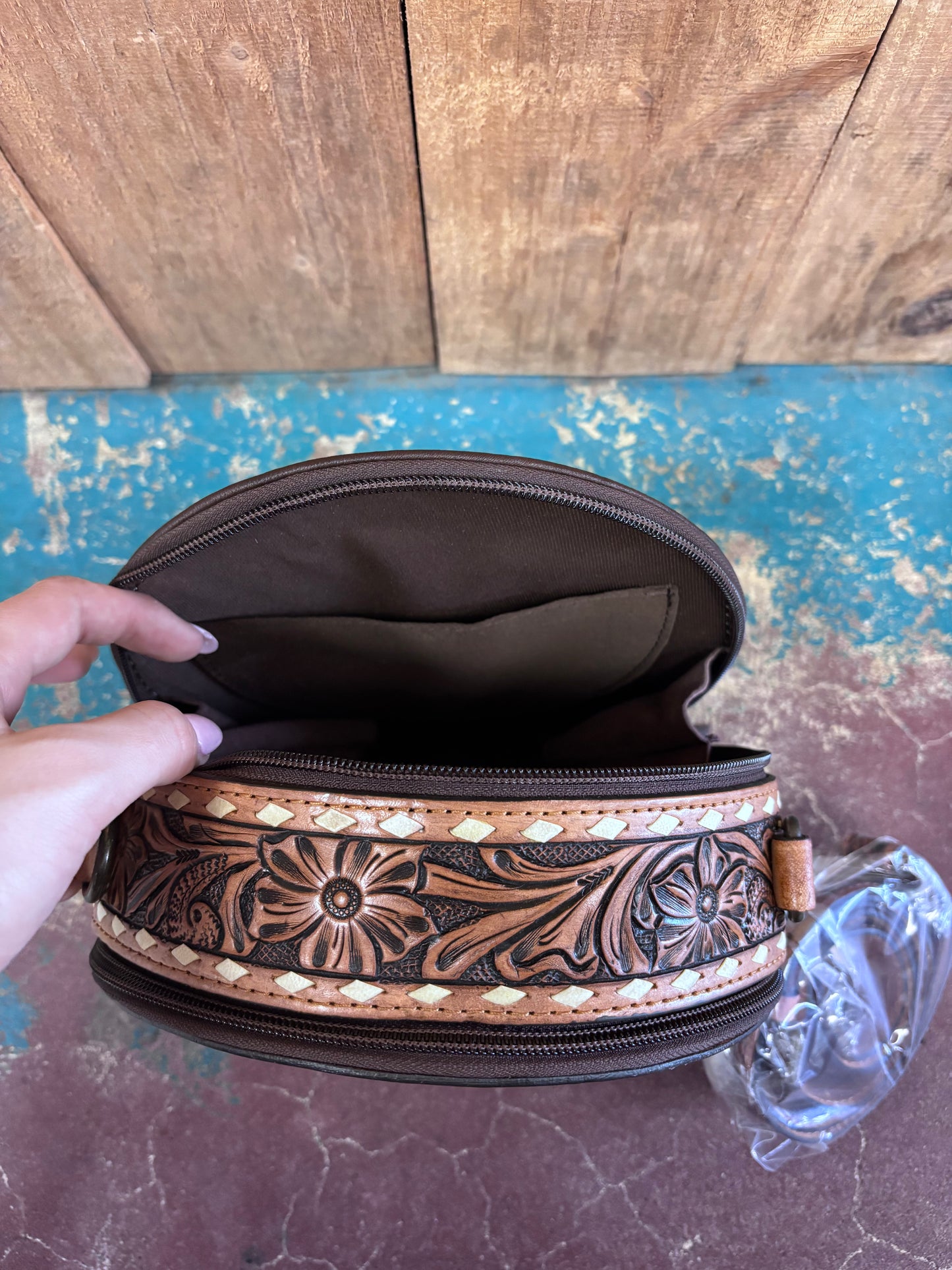 Longhorn Tooled Leather Canteen Purse