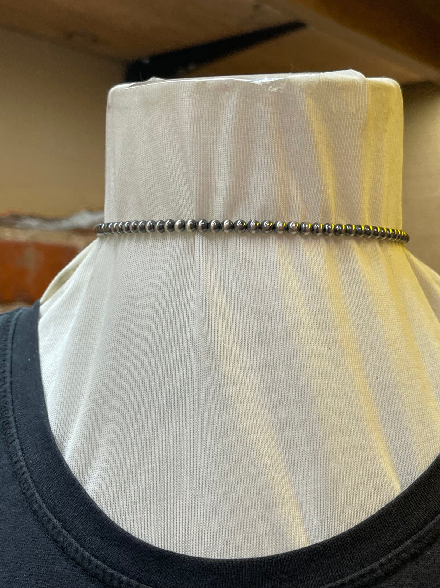 4mm Navajo Pearl Wire Choker