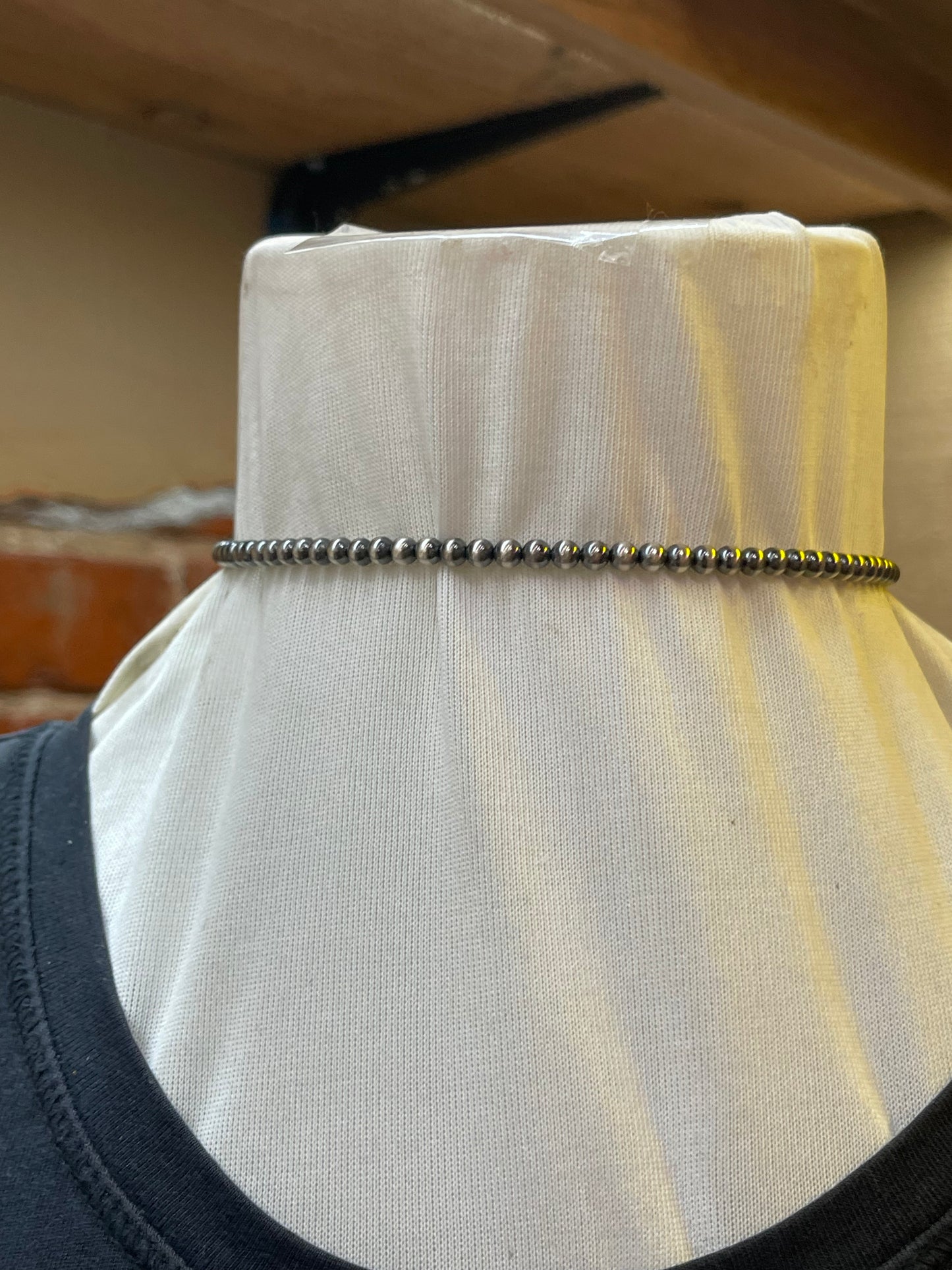 4mm Navajo Pearl Wire Choker