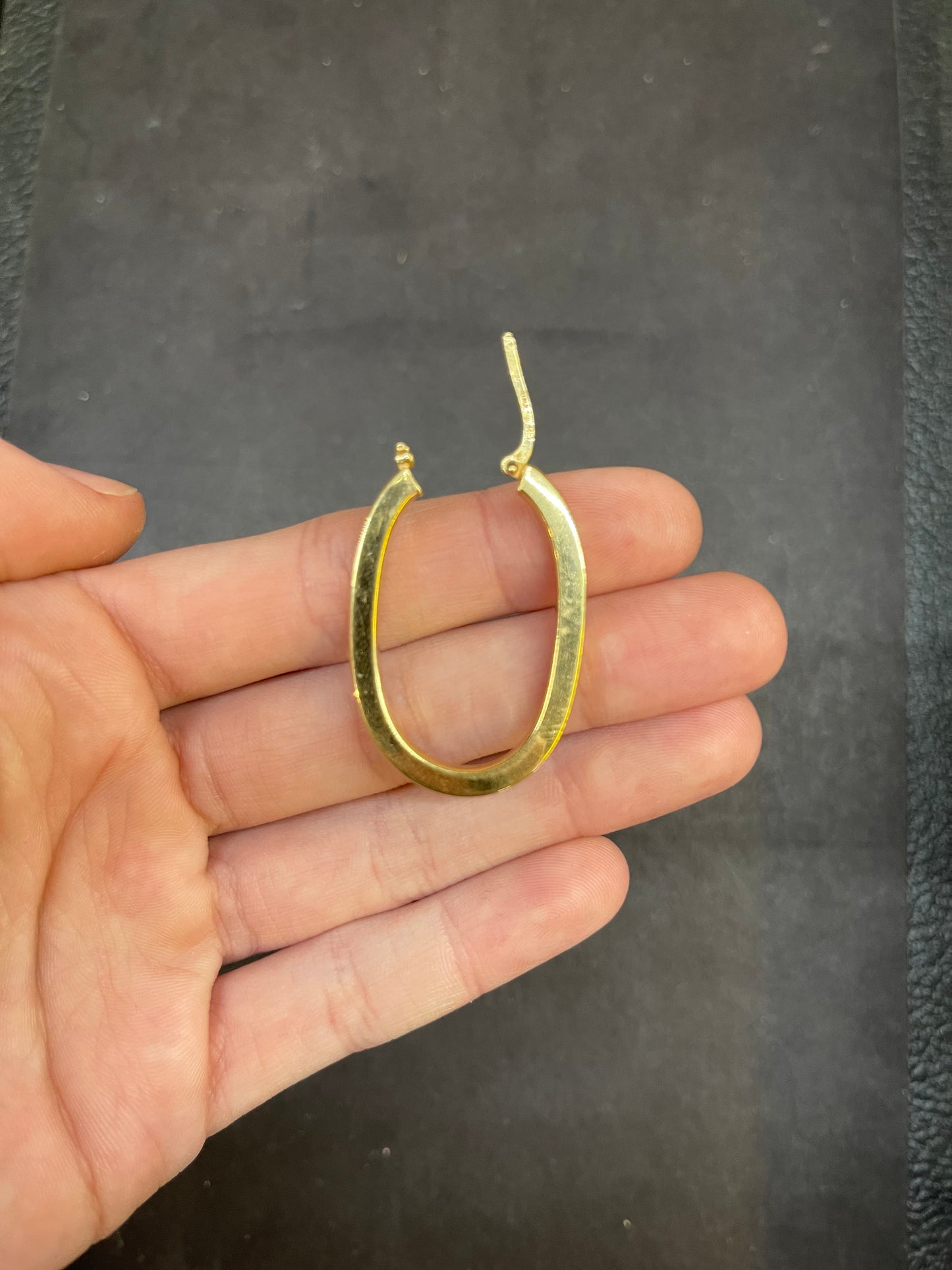 14k Solid Gold Oval Hoop Earrings