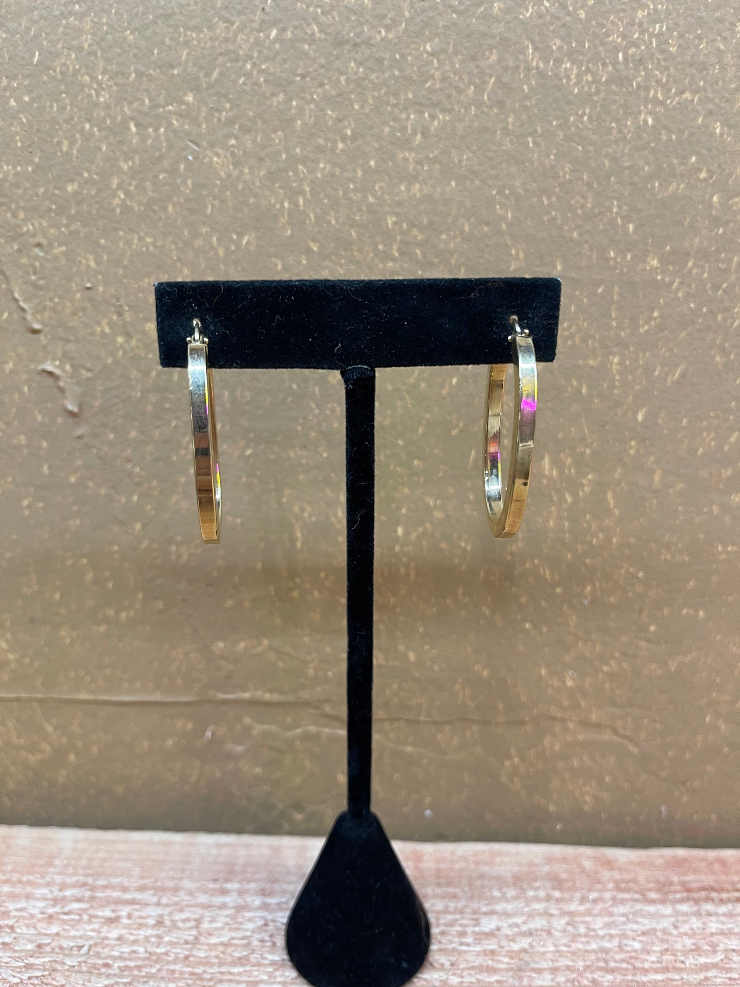 14k Solid Gold Oval Hoop Earrings