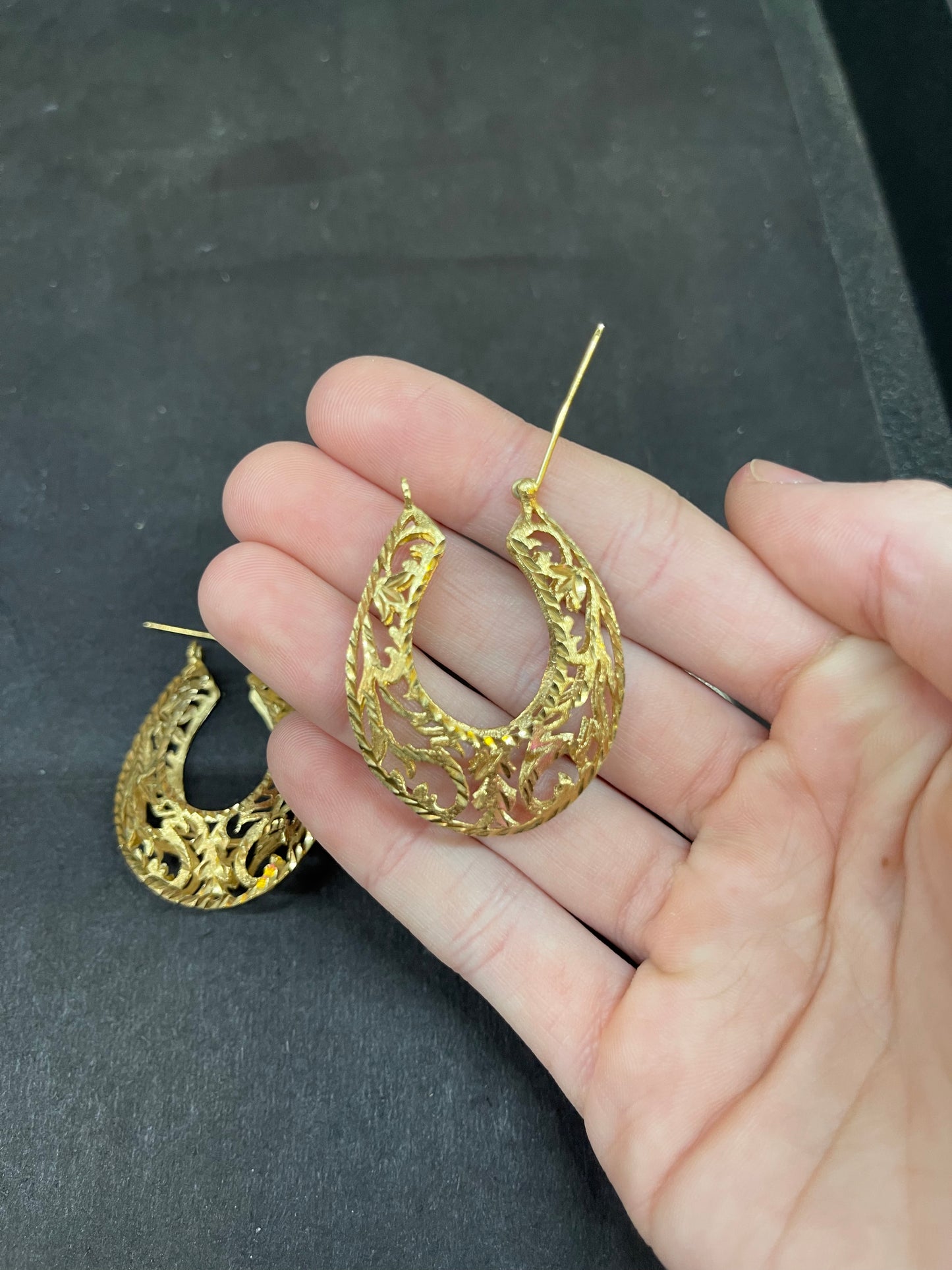 14k Solid Gold Hoop Earrings w/ Vine Detailing