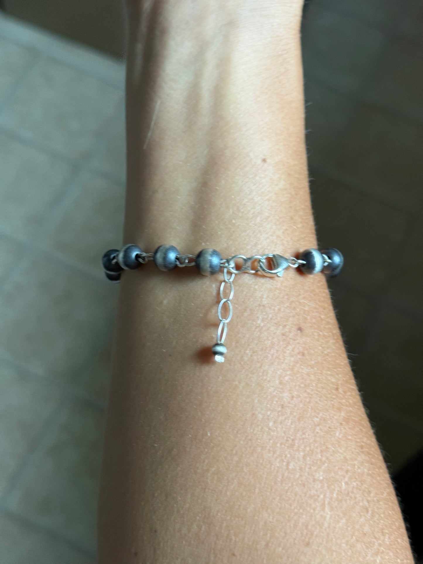 7"+1" 8mm Rosary Style Navajo Pearl Bracelet