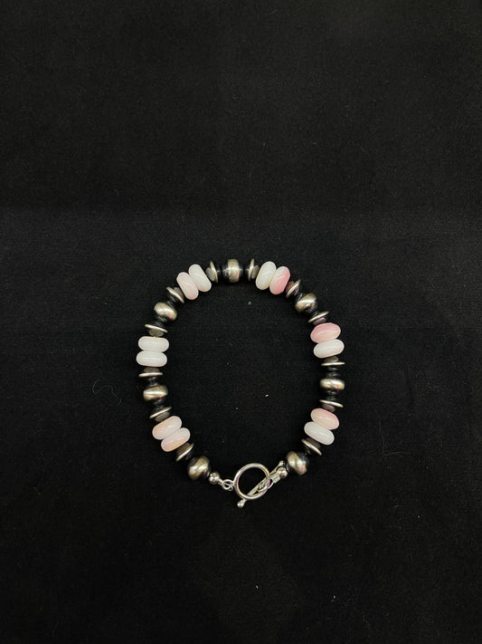 Pink Conch Shell Navajo Pearls & Round Bead 7” Bracelet