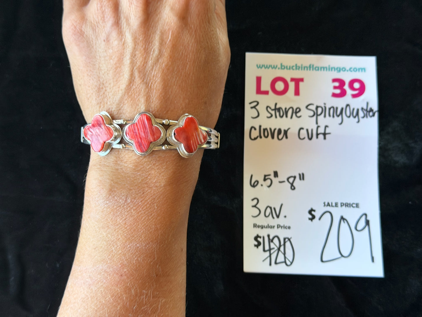 LOT 39 6/28 3 Stone Spiny Oyster Cover Cuff 6.5”-8”