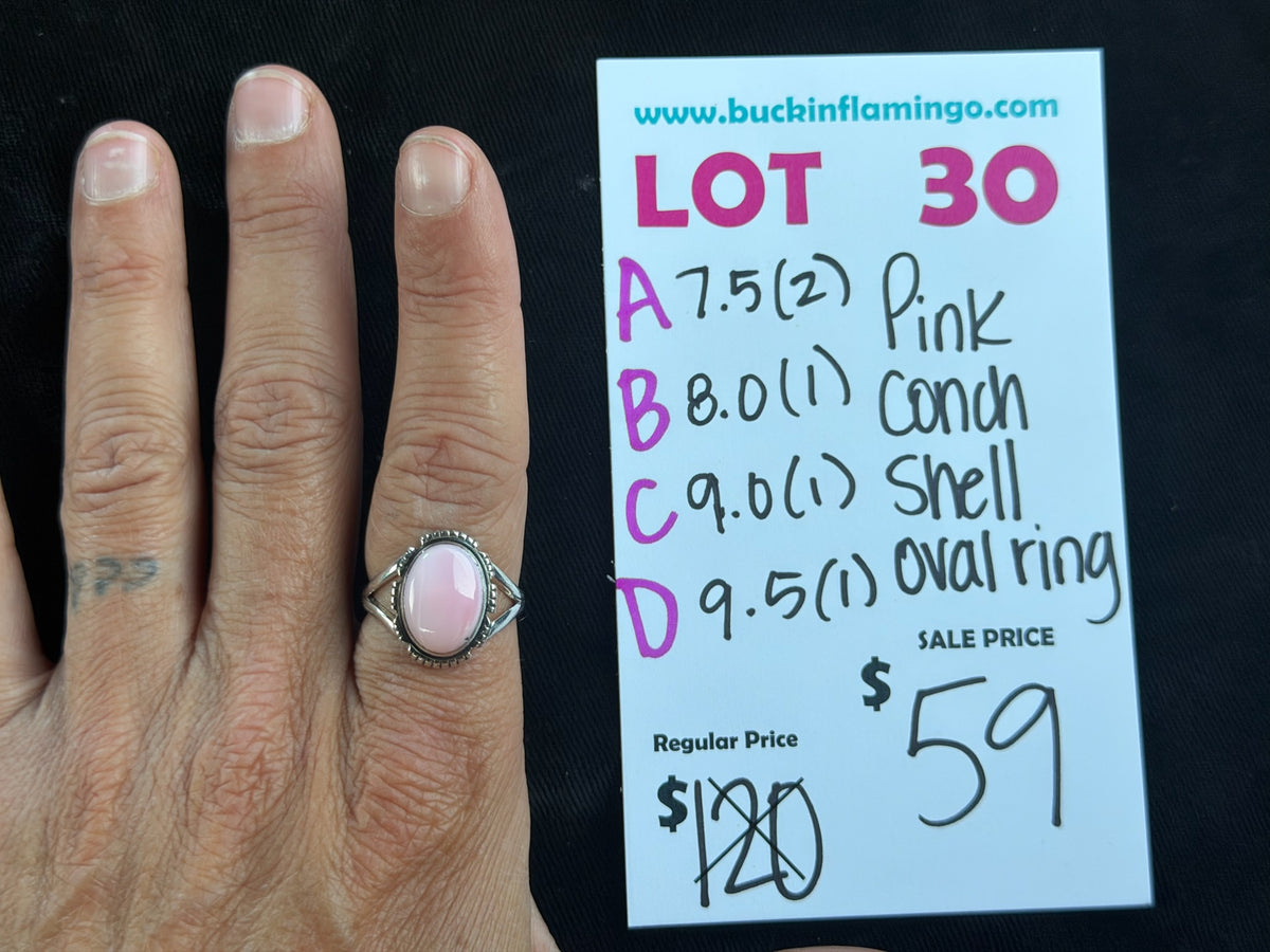 LOT 30 B 9/13 8.0 Pink Conch Shell Oval Ring