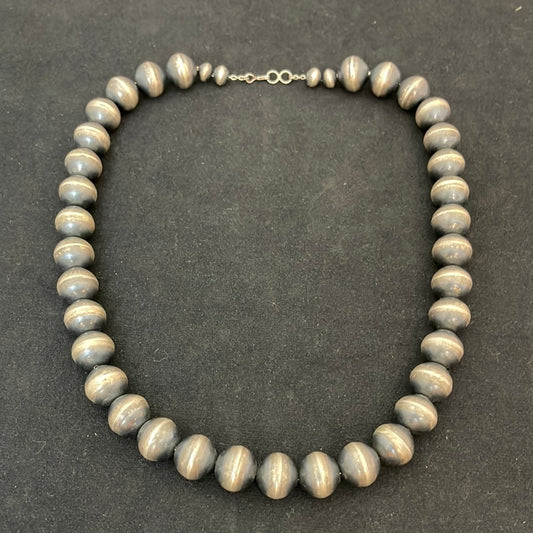 20” 14MM Navajo Pearls