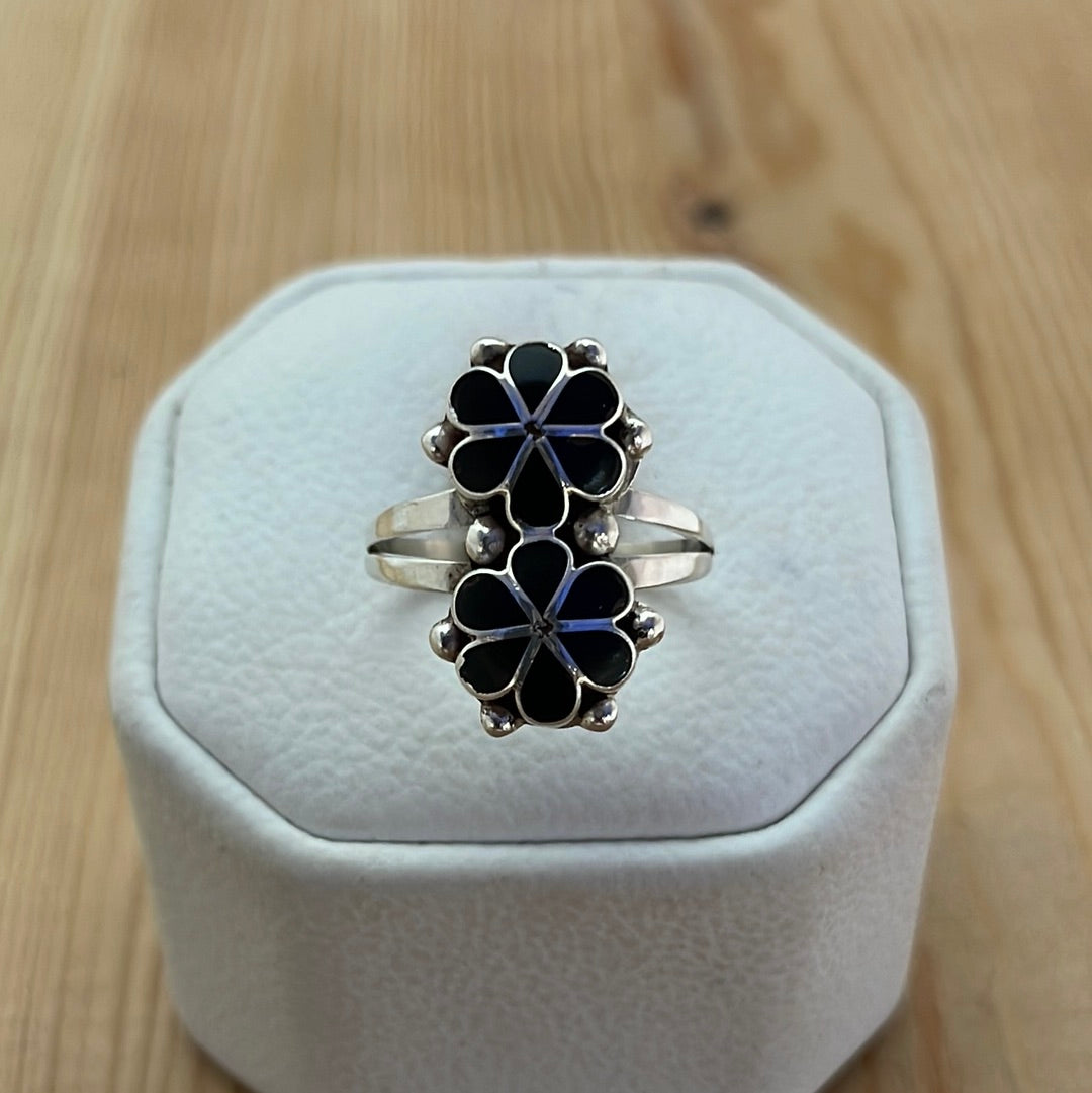 7.5 - Black Jet Double Cluster Zuni Ring