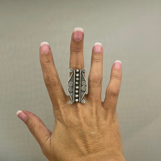 8.5 - Silver Swirl Ring