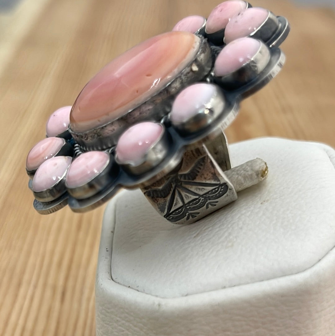 8.0 - Pink Conch Shells Cluster Ring