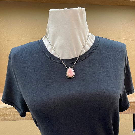 Pink Conch Shell 18” Teardrop Necklace
