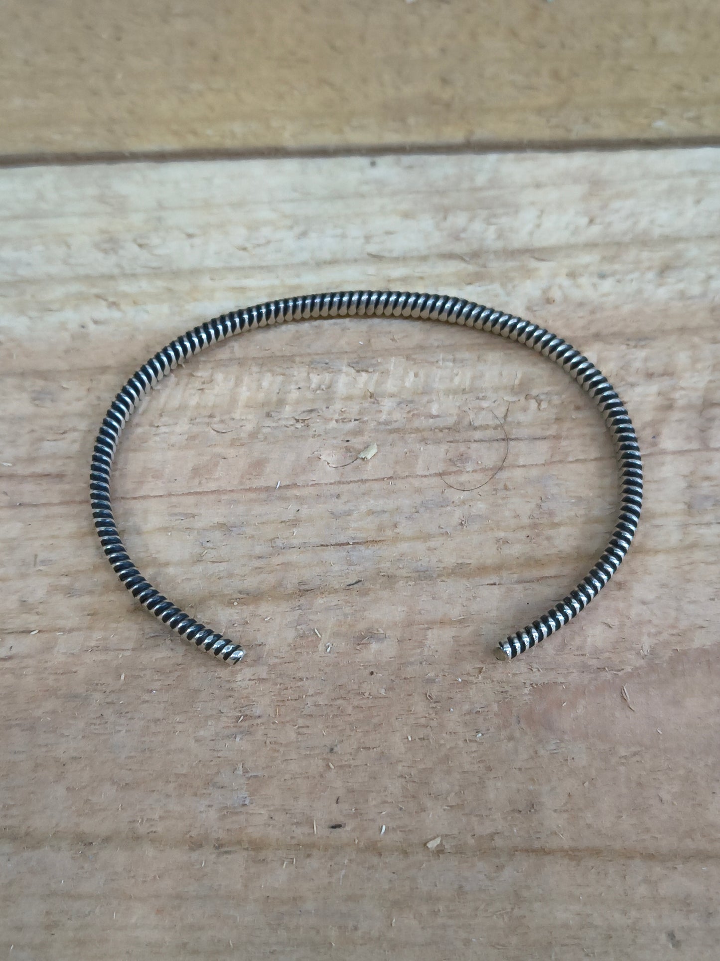 6" - 6.5"  Silver Flat Cut Edge Wire Bangle