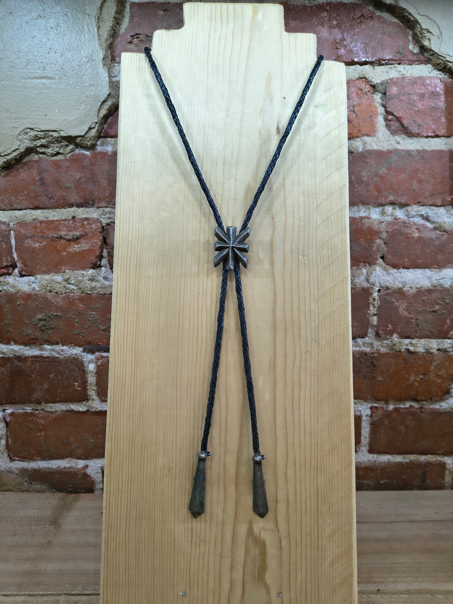 Tufa Cast 37" Black Bolo Tie