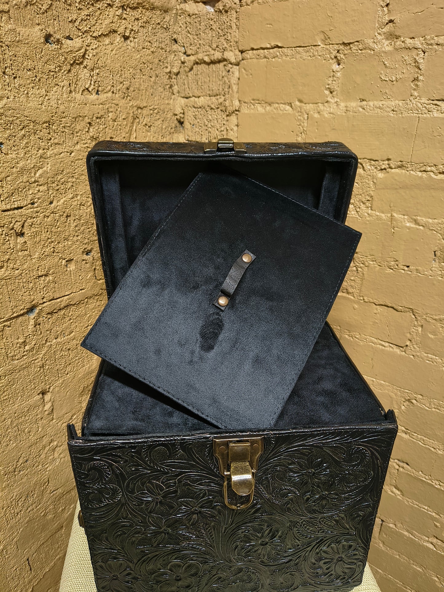 Black Leather Tooled Train Case Jewelry Box