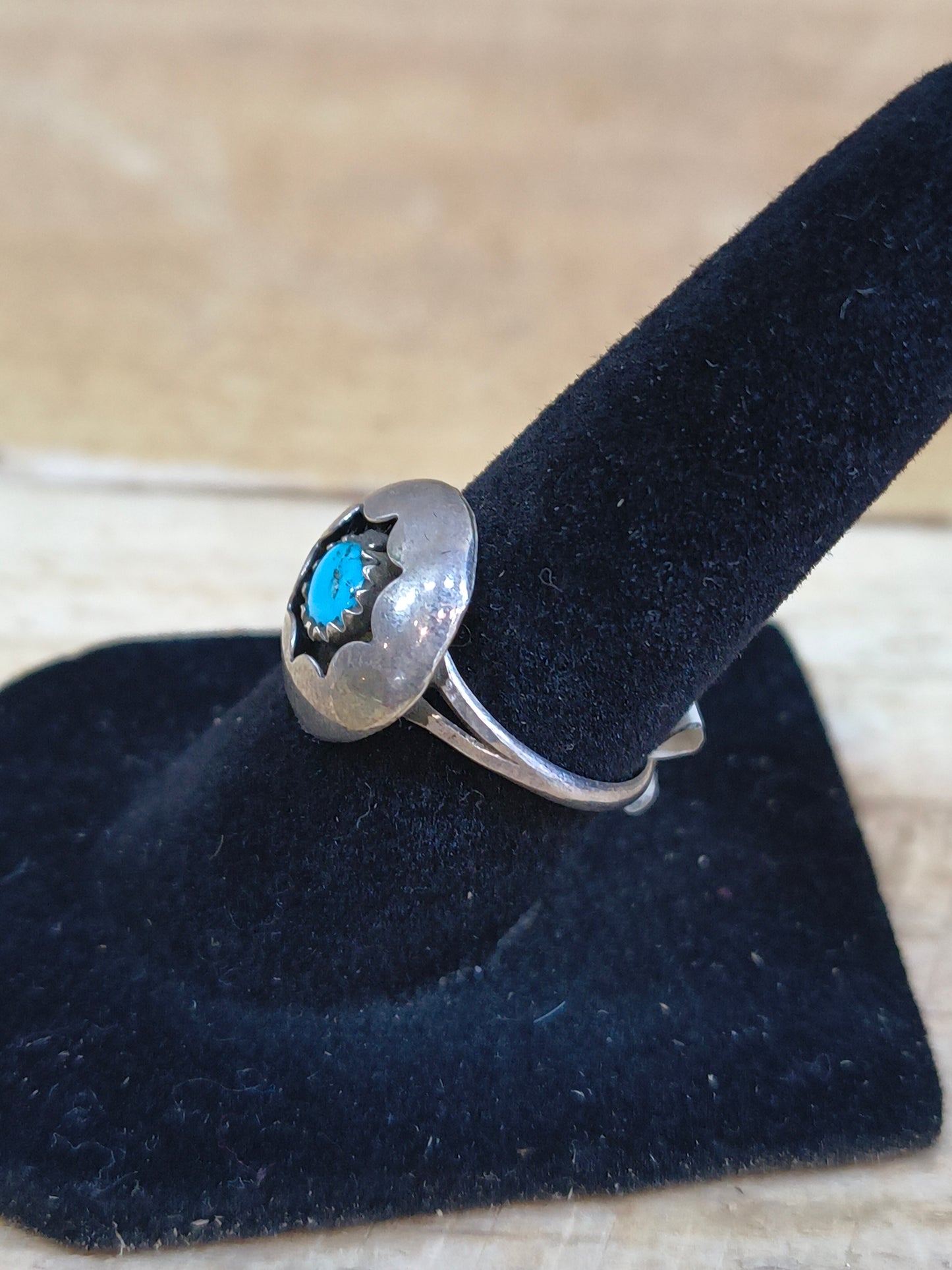 7.0 Round Shadowbox Ring