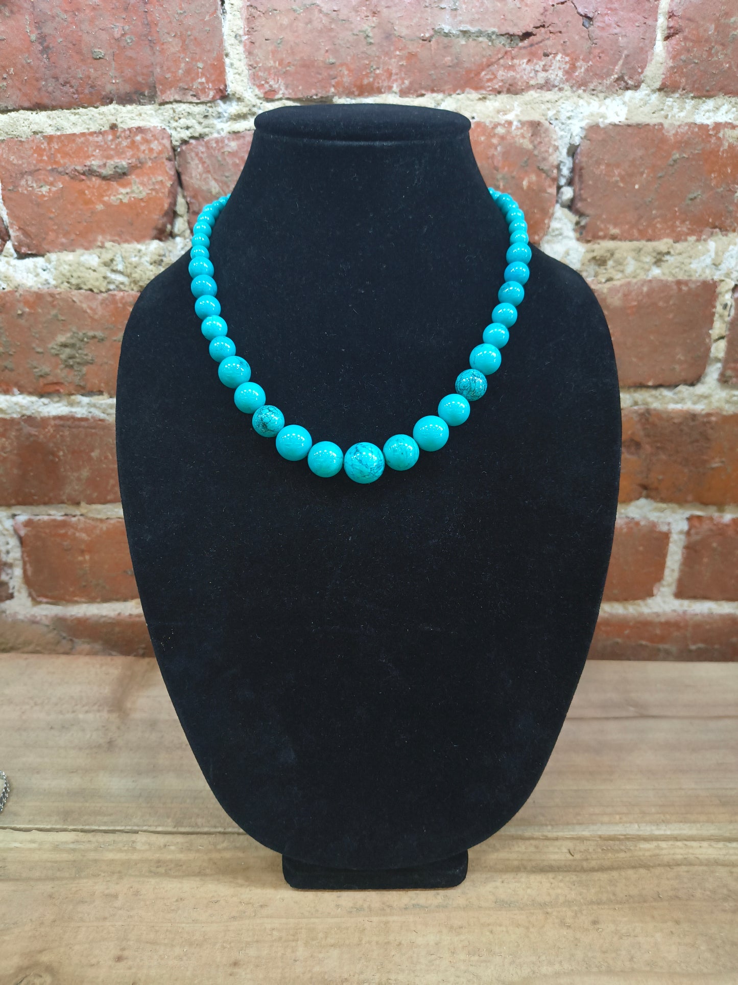 18" Graduated Turquoise Beads