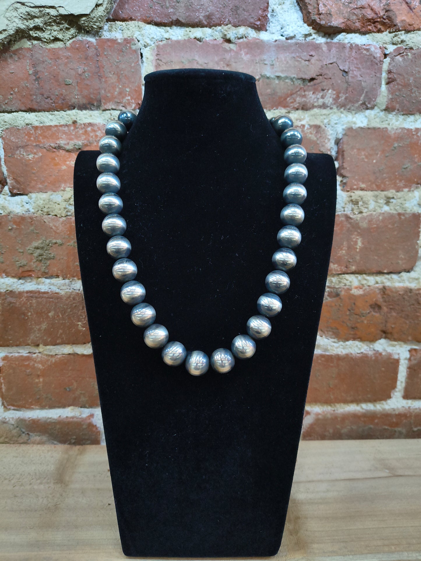 17” 16MM Navajo Pearls