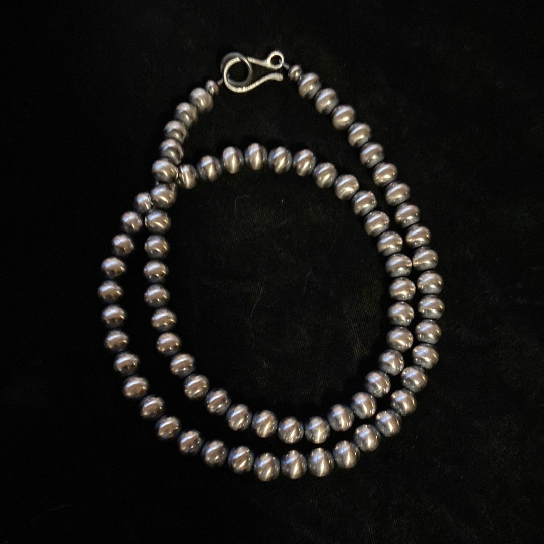 24" 8mm Navajo Pearls