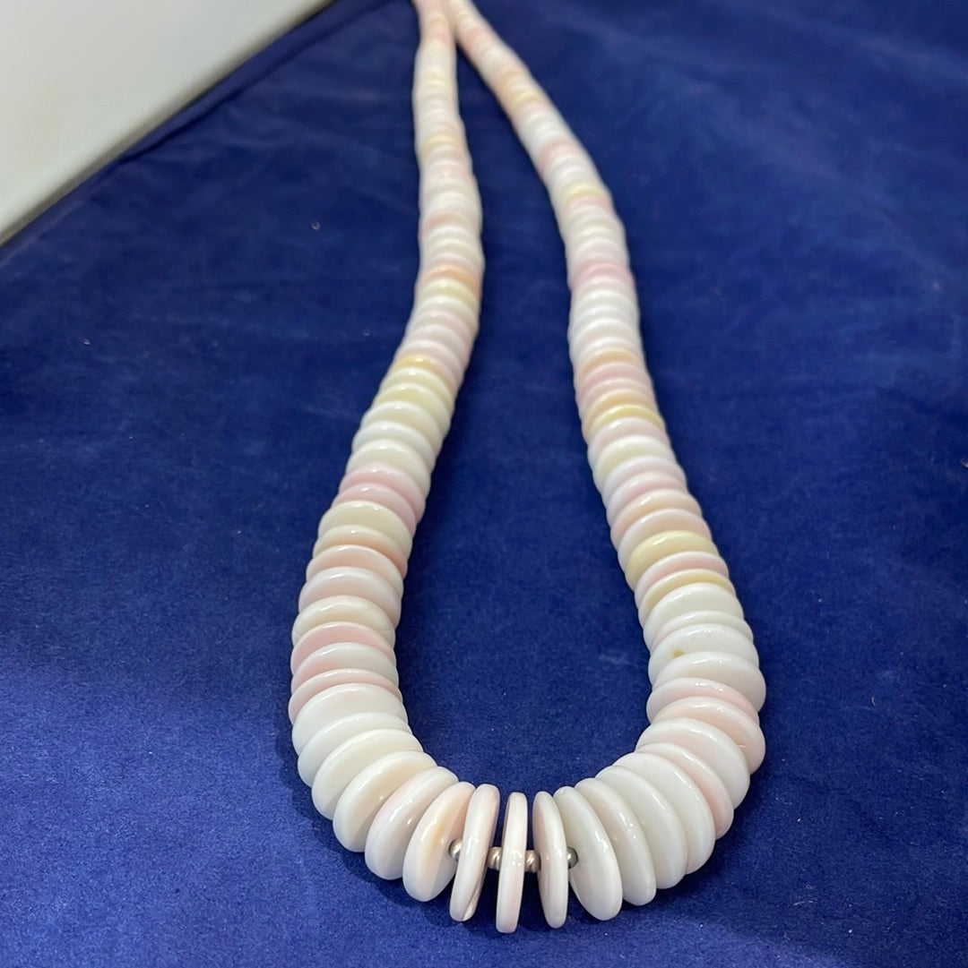 Cotton Candy (Pink Conch Shell) Graduated Necklace 30"