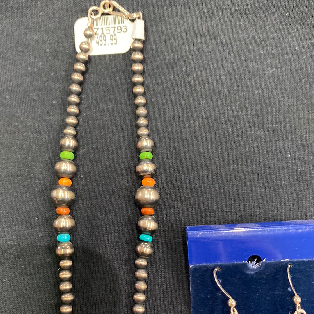 Native American made 21” Navajo Pearl necklace and earring set