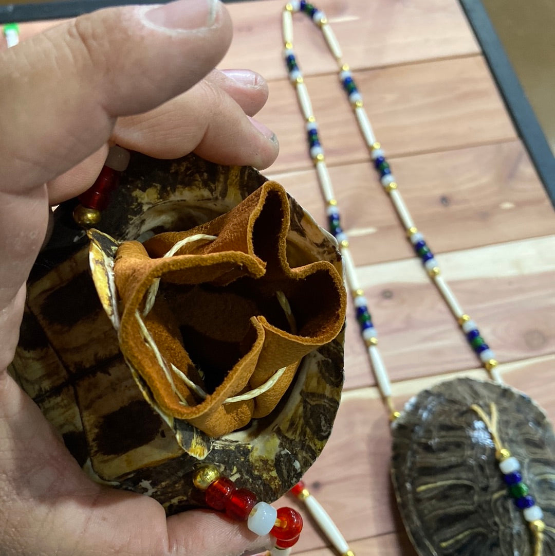 Crane and turtle shell pattern clutch bag - Shop obicoron Handbags & Totes  - Pinkoi