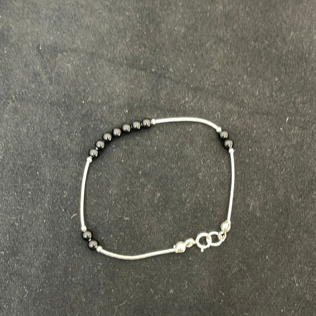 7 1/4” Liquid Silver Bracelet with Black Onyx