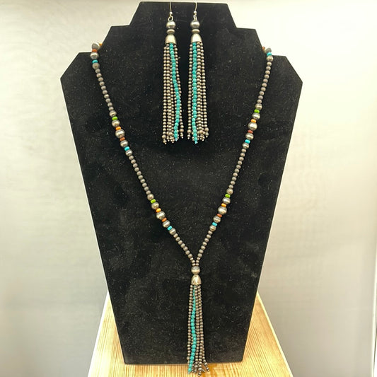 Native American made 21” Navajo Pearl necklace and earring set