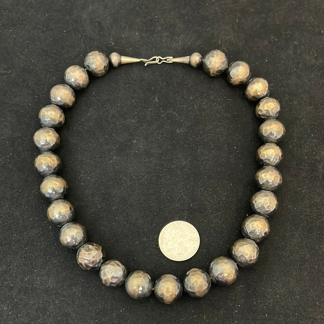 Handmade Hammered Navajo Pearl 18" Necklace