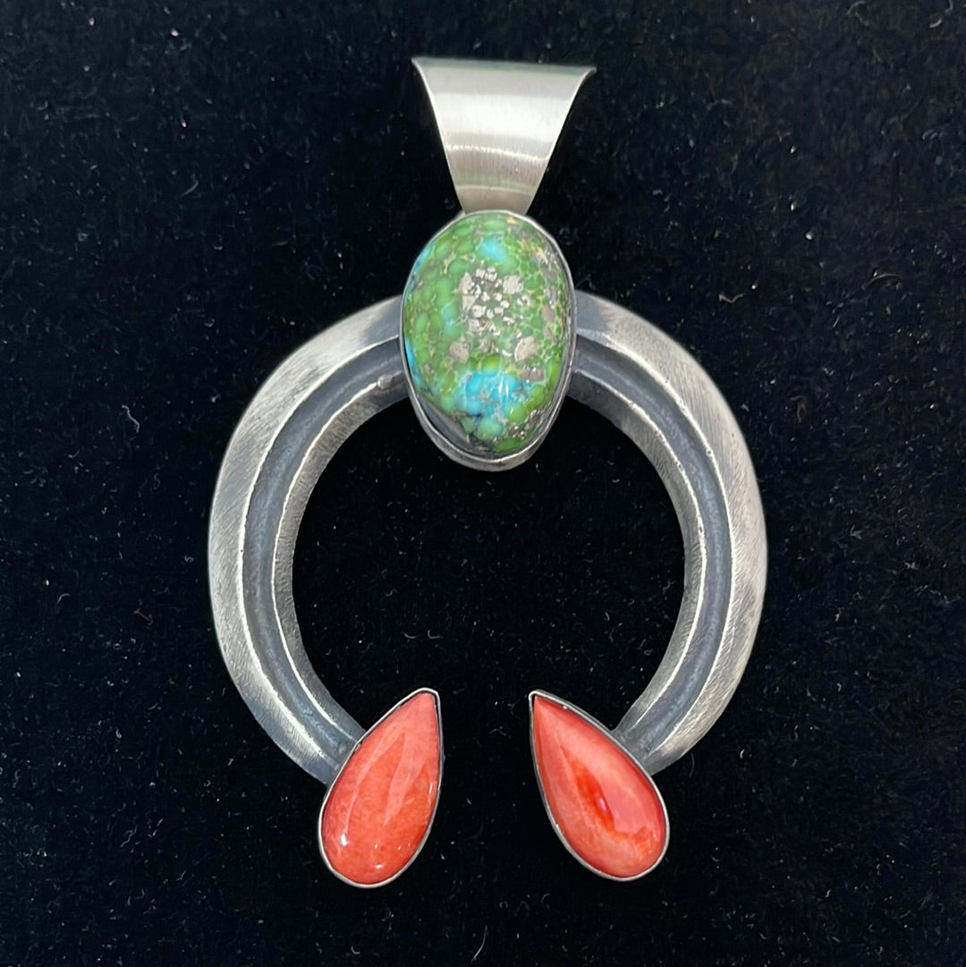 Sonoran Turquoise Oval Cabochon with Spiny Oyster on a Naja Pendant
